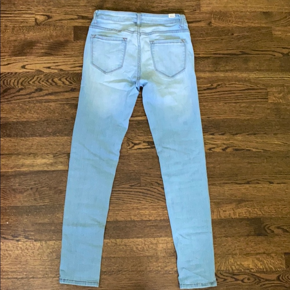 Light Washed Jeans - Picture 2 of 3